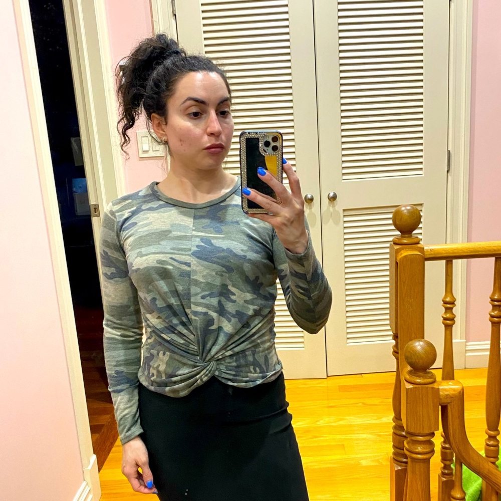 Aqua top with knot.